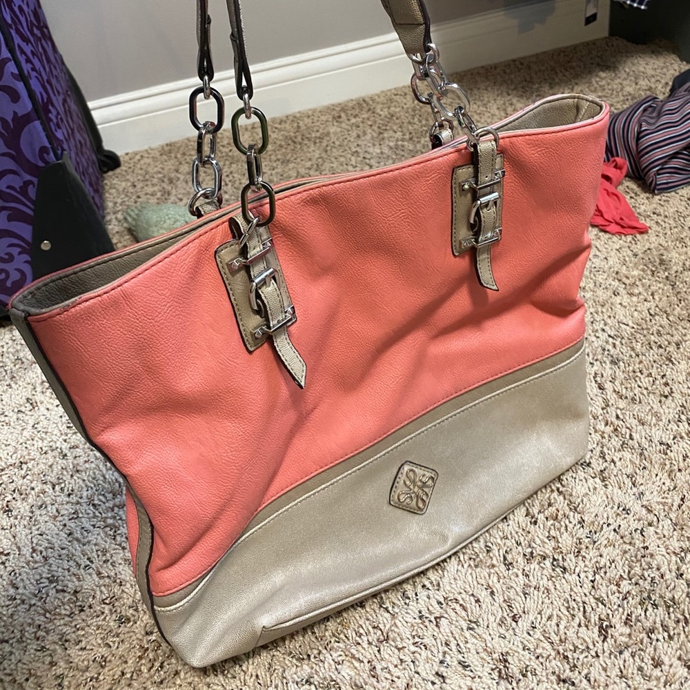 Cute pink and gray purse (hobo bag)